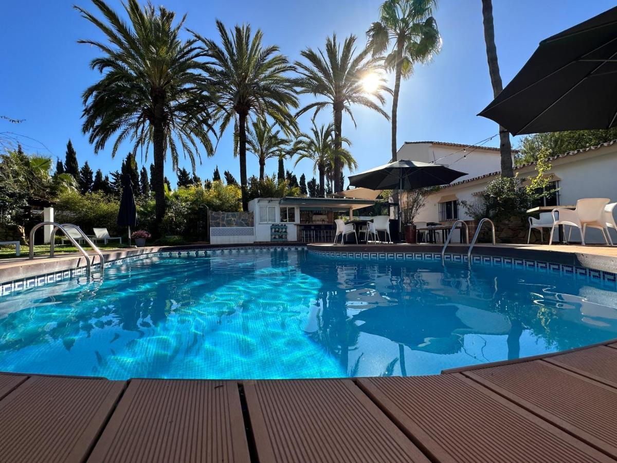 Banus Lodge Marbella Exteriör bild