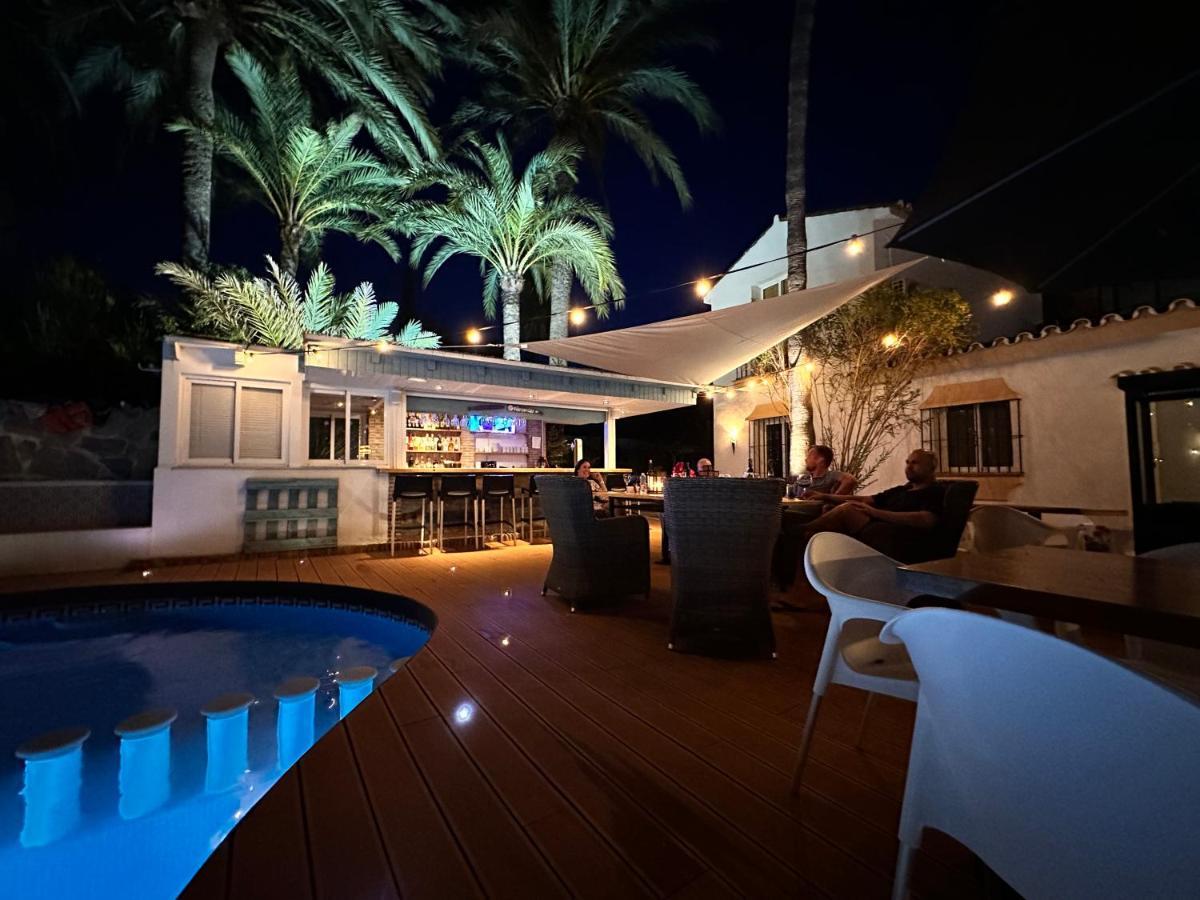 Banus Lodge Marbella Exteriör bild