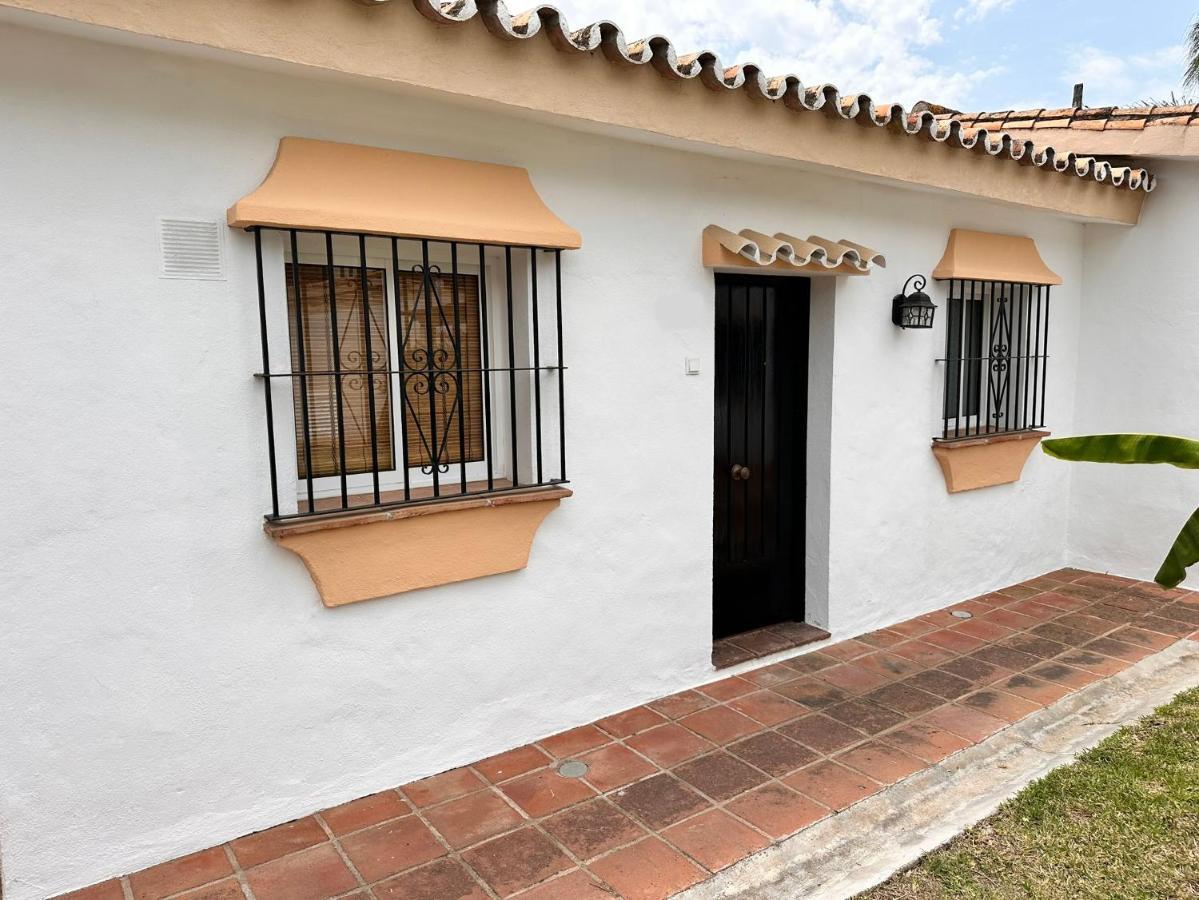 Banus Lodge Marbella Exteriör bild